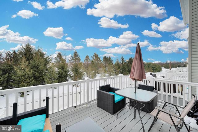 20 FARM FIELD LN, Sicklerville, NJ 08081