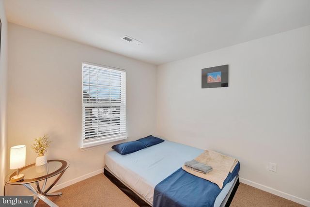 20 FARM FIELD LN, Sicklerville, NJ 08081