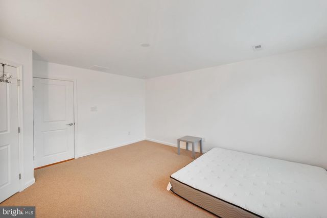 20 FARM FIELD LN, Sicklerville, NJ 08081