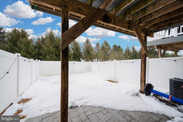 20 FARM FIELD LN, Sicklerville, NJ 08081