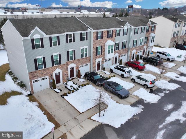 20 FARM FIELD LN, Sicklerville, NJ 08081