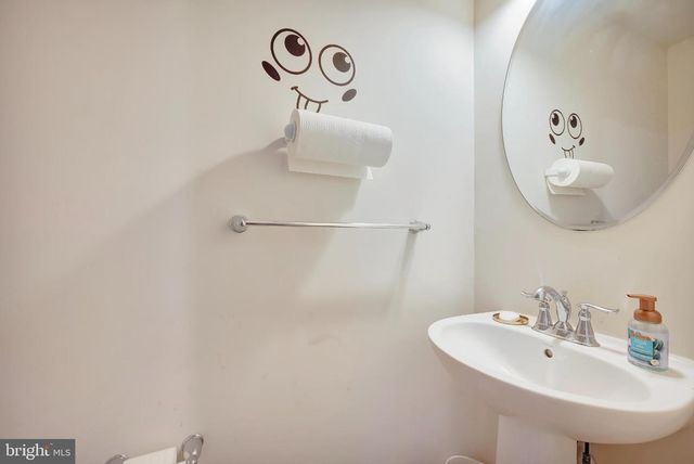 20 FARM FIELD LN, Sicklerville, NJ 08081