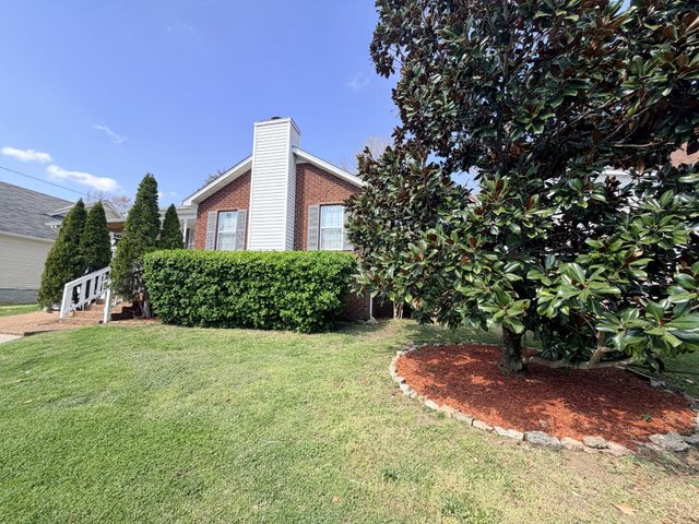 4445 Winton Dr, Antioch, TN 37013