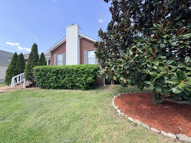 4445 Winton Dr, Antioch, TN 37013