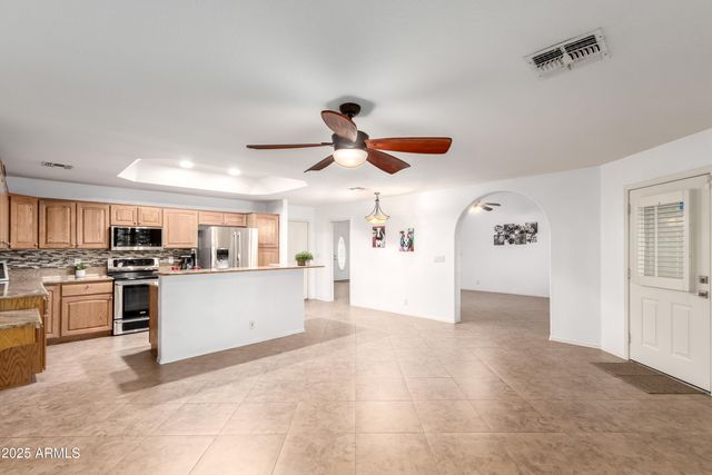 10843 E KILAREA Avenue, Mesa, AZ 85209