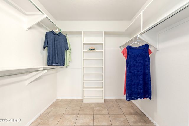 10843 E KILAREA Avenue, Mesa, AZ 85209