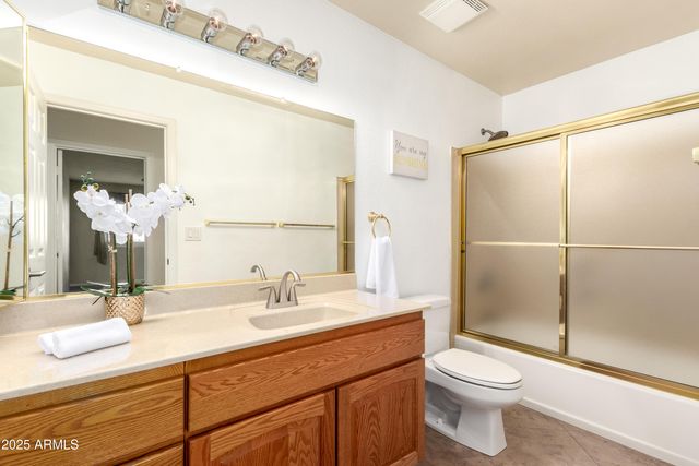 10843 E KILAREA Avenue, Mesa, AZ 85209