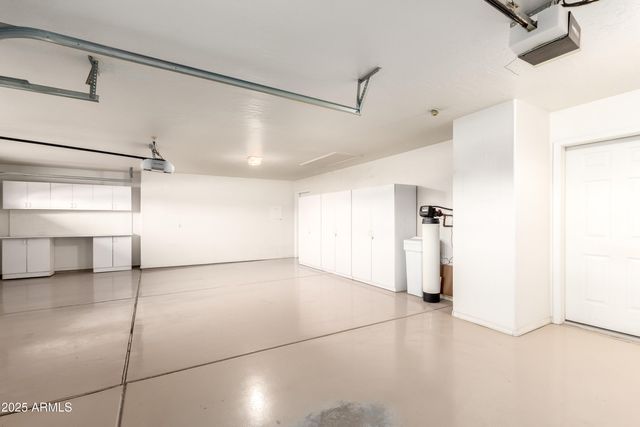 10843 E KILAREA Avenue, Mesa, AZ 85209