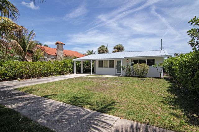 106 Auburn Drive, Lake Worth, FL 33460