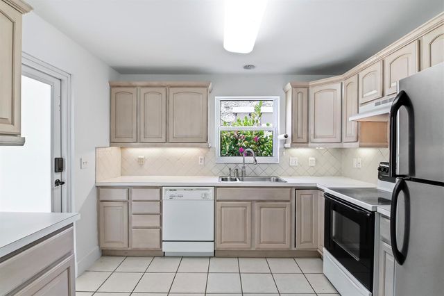 106 Auburn Drive, Lake Worth, FL 33460