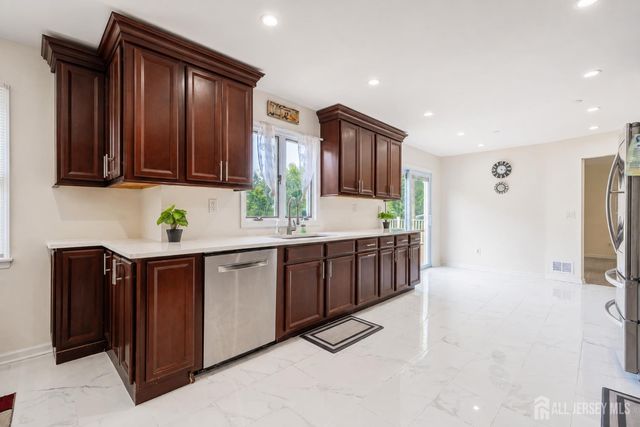 3272 Evergreen Lane, South Plainfield, NJ 07080