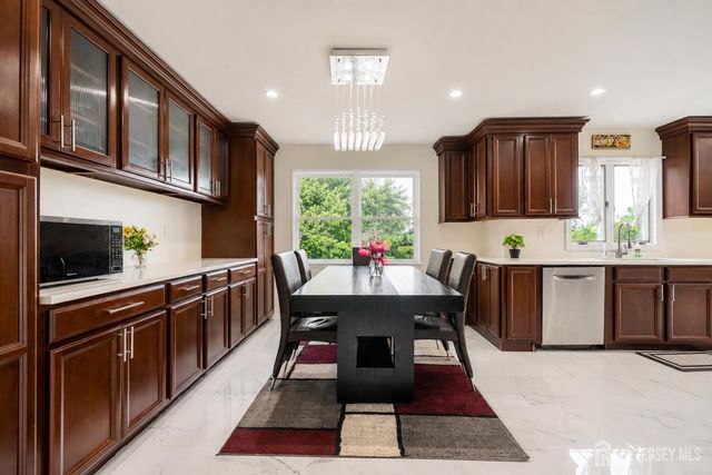 3272 Evergreen Lane, South Plainfield, NJ 07080