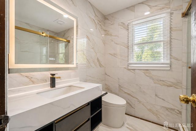 3272 Evergreen Lane, South Plainfield, NJ 07080