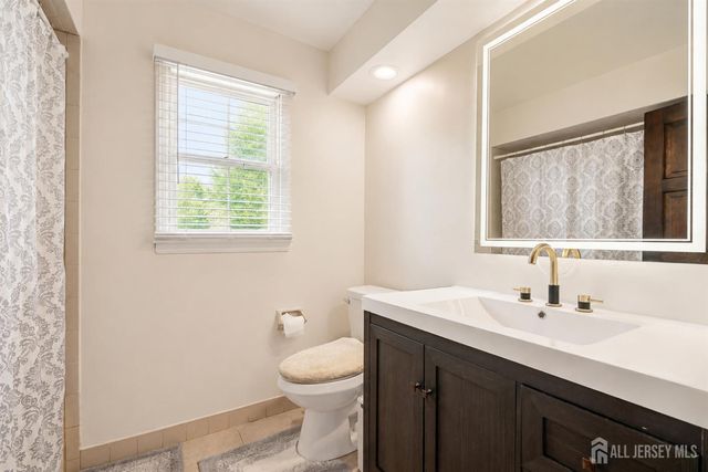3272 Evergreen Lane, South Plainfield, NJ 07080