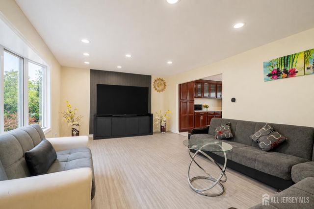 3272 Evergreen Lane, South Plainfield, NJ 07080