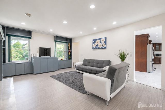 3272 Evergreen Lane, South Plainfield, NJ 07080