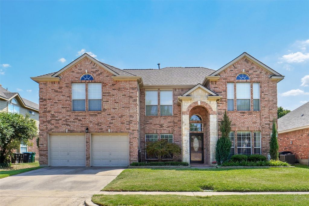 5224 Rush Creek Court, Fort Worth, TX 76244