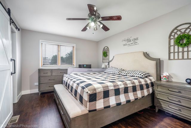 3525 N Pioneer Avenue, Chicago, IL 60634