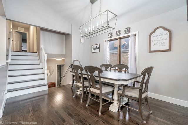 3525 N Pioneer Avenue, Chicago, IL 60634