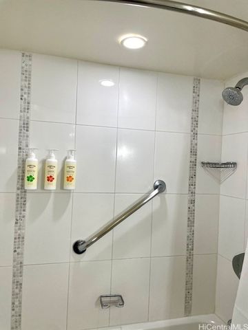 410 Atkinson Drive 2213, Honolulu, HI 96814