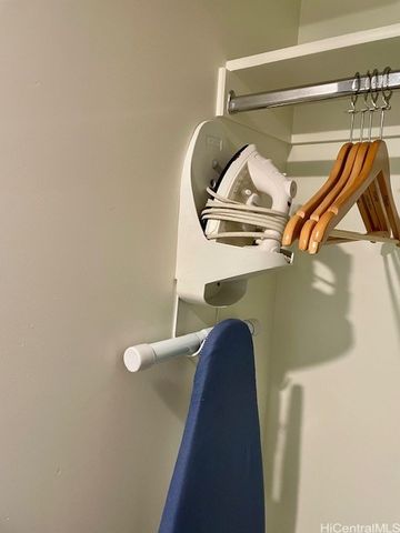 410 Atkinson Drive 2213, Honolulu, HI 96814