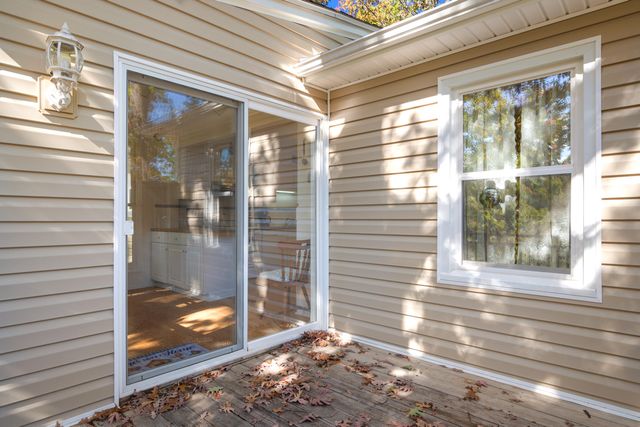 2926 Waxwing CIR, Roanoke, VA 24018