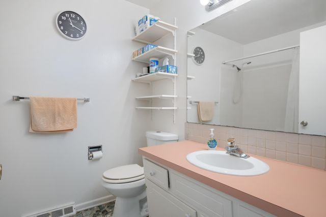 2926 Waxwing CIR, Roanoke, VA 24018