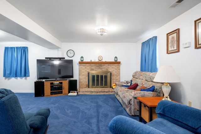 2926 Waxwing CIR, Roanoke, VA 24018