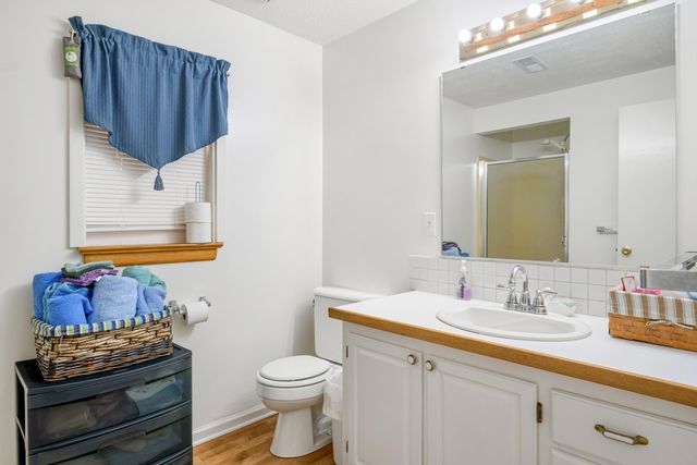 2926 Waxwing CIR, Roanoke, VA 24018