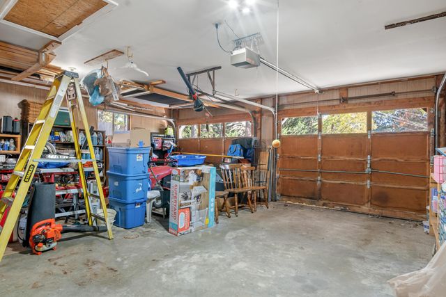 2926 Waxwing CIR, Roanoke, VA 24018