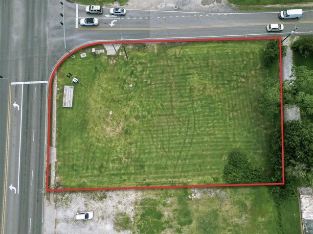 1236 Sam Houston Jones Parkway, Lake Charles, LA 70611