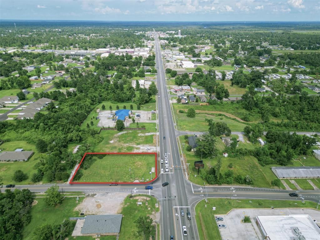 1236 Sam Houston Jones Parkway, Lake Charles, LA 70611