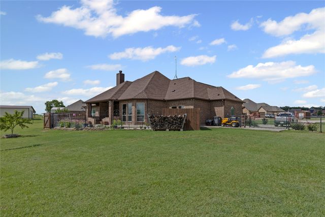 136 Spring Meadow Drive, Springtown, TX 76082