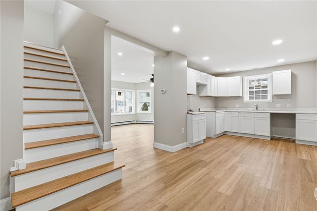 72 Stowe Avenue, East Providence, RI 02915