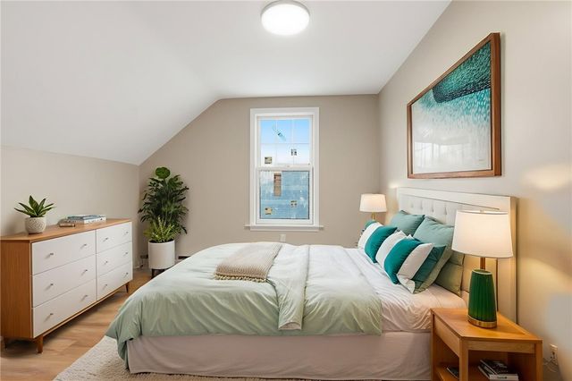 72 Stowe Avenue, East Providence, RI 02915