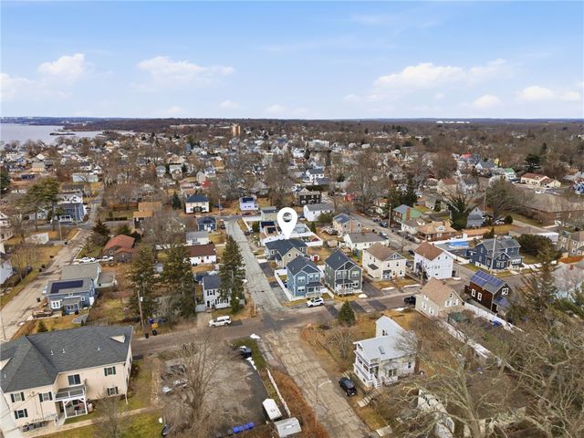 72 Stowe Avenue, East Providence, RI 02915