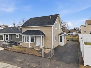 72 Stowe Avenue, East Providence, RI 02915