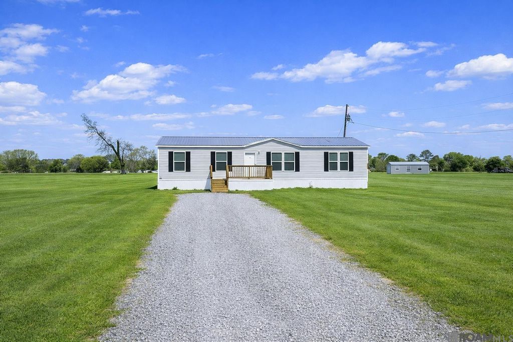 8181 Woodmen Ln, Ventress, LA 70783