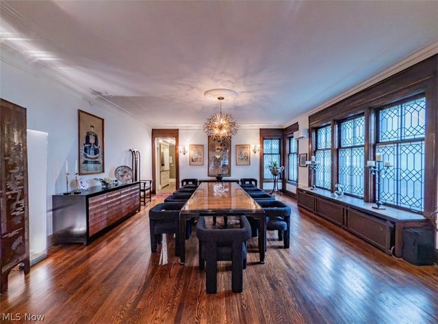 10494 Lake Shore Boulevard, Bratenahl, OH 44108