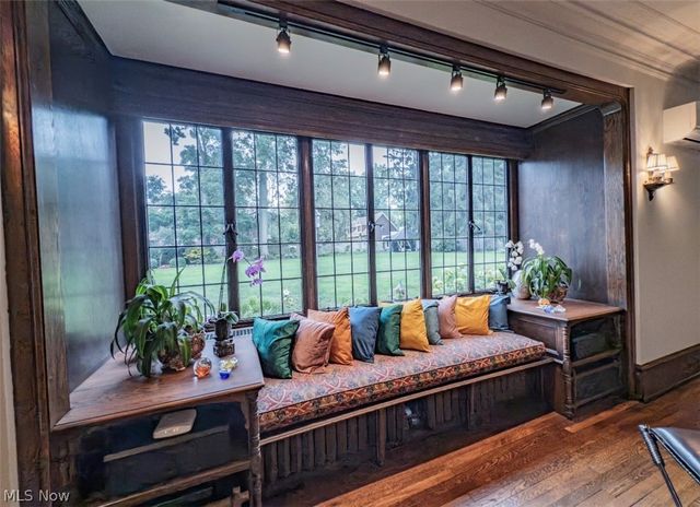 10494 Lake Shore Boulevard, Bratenahl, OH 44108