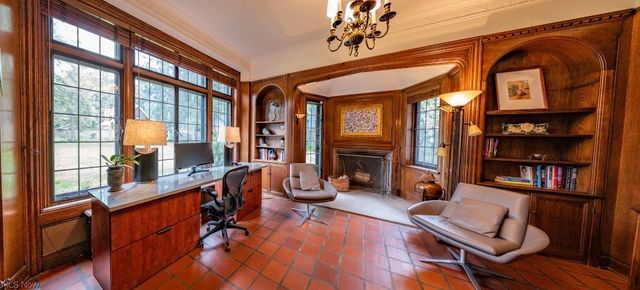 10494 Lake Shore Boulevard, Bratenahl, OH 44108