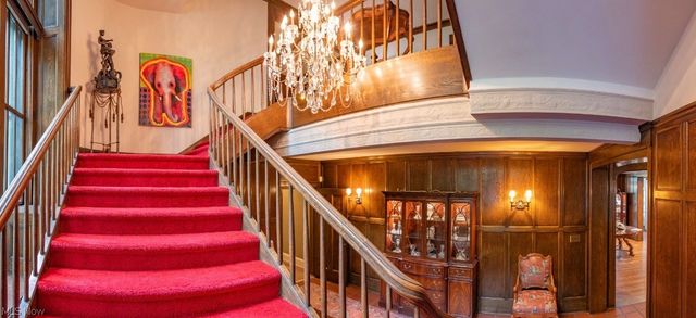 10494 Lake Shore Boulevard, Bratenahl, OH 44108