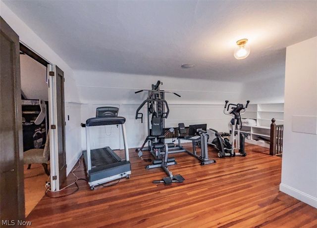 10494 Lake Shore Boulevard, Bratenahl, OH 44108