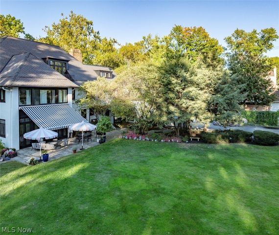 10494 Lake Shore Boulevard, Bratenahl, OH 44108