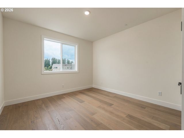 154 E AIREDALE Ave, La Center, WA 98629
