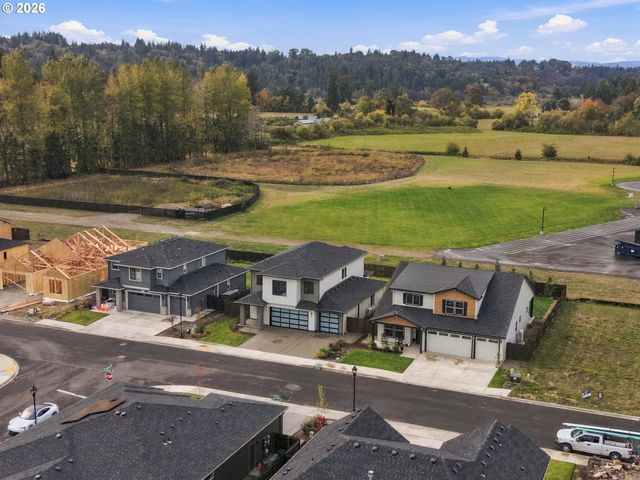 154 E AIREDALE Ave, La Center, WA 98629