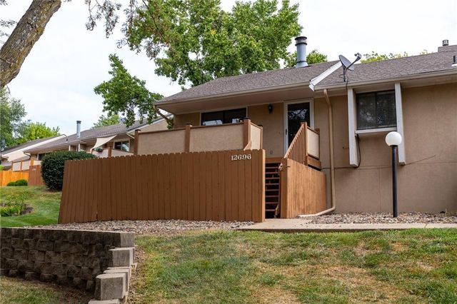 12696 W 108th Terrace, Overland Park, KS 66210