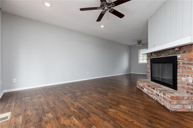 12696 W 108th Terrace, Overland Park, KS 66210