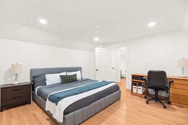 10 Garfield Avenue, Woburn, MA 01801