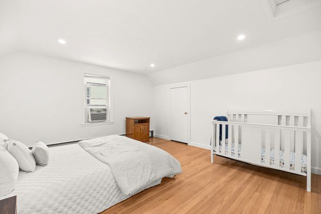 10 Garfield Avenue, Woburn, MA 01801